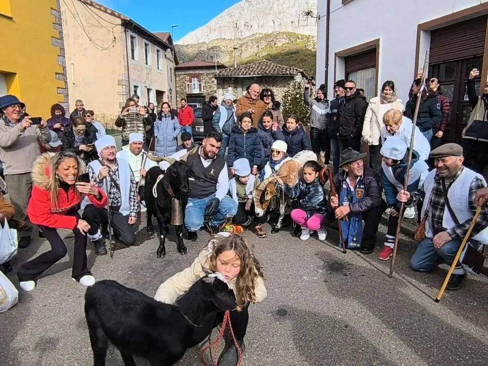 Feria de la Cecina de Chivo de Vegacervera 2025. Le&oacute;n 24 horas.
