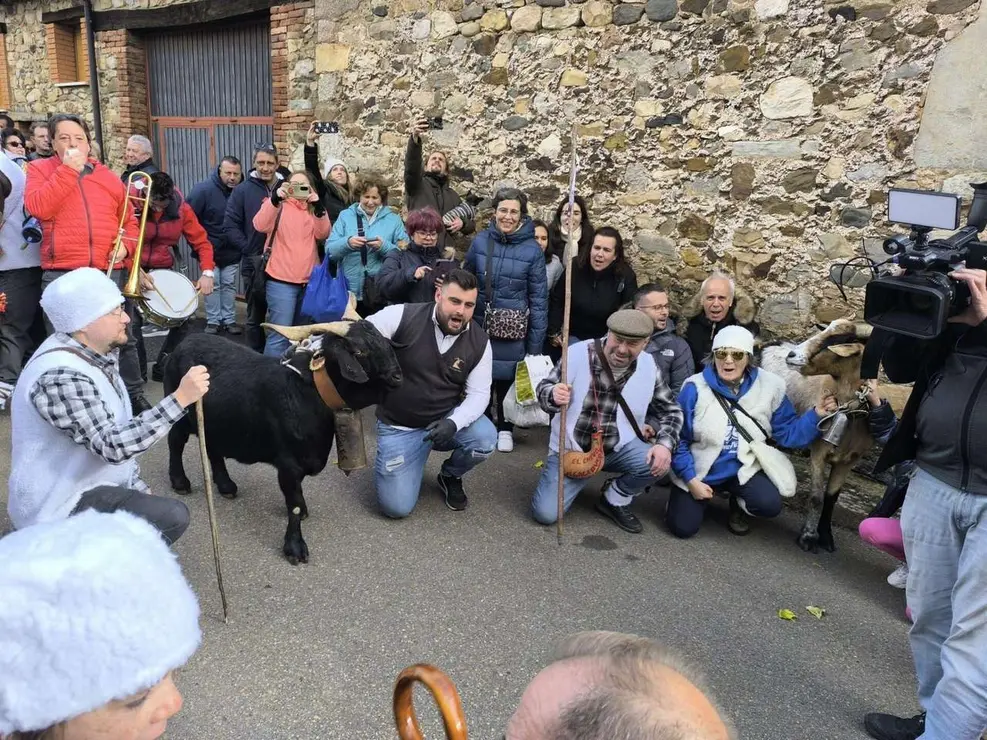 Feria de la Cecina de Chivo de Vegacervera 2025. Le&oacute;n 24 horas.