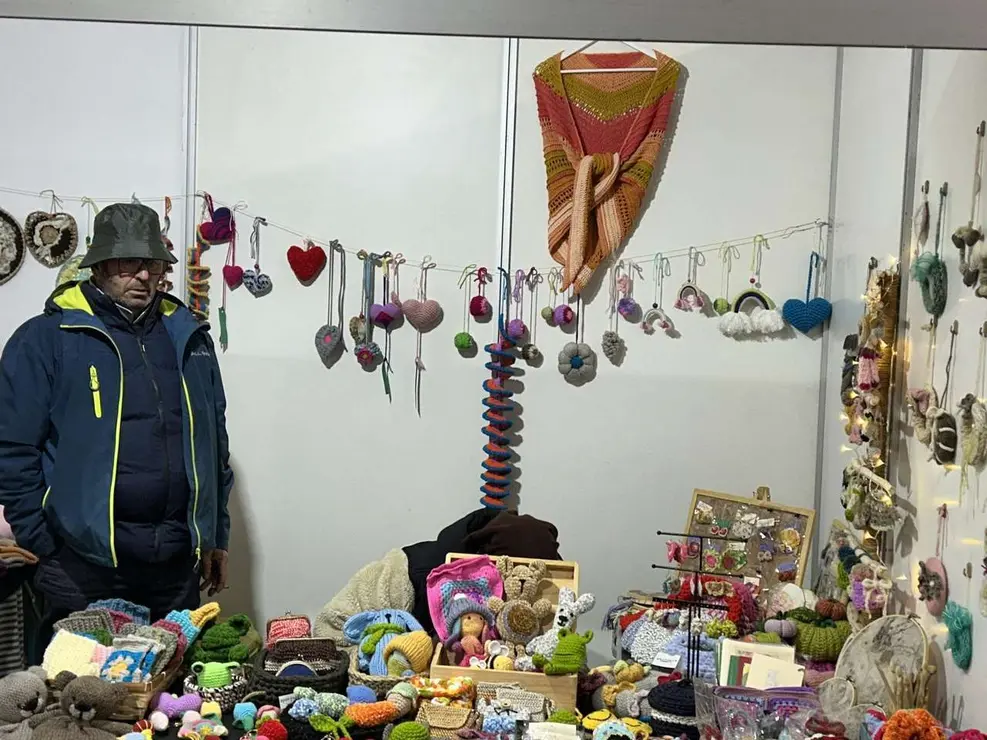 Ambiente en el recinto ferial de las  XXVIII Jornadas de la Matanza en Puebla de Lillo. Le&oacute;n 24 horas.