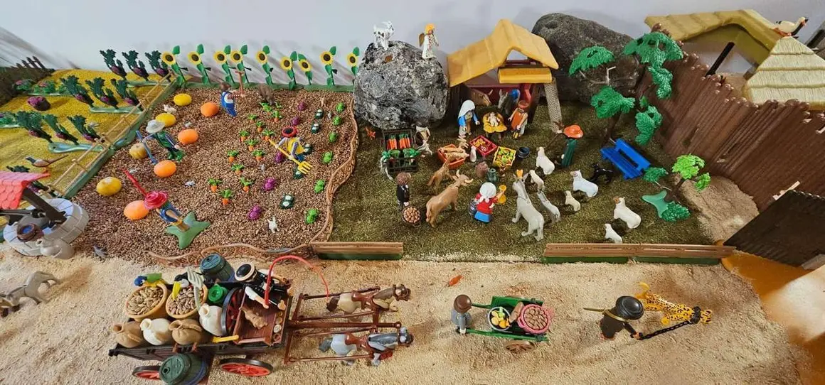 Ambiente navide&ntilde;o en C&aacute;rmenes durante el encendido de luces y la inauguraci&oacute;n del Bel&eacute;n de Playmobil. Le&oacute;n 24 horas.
