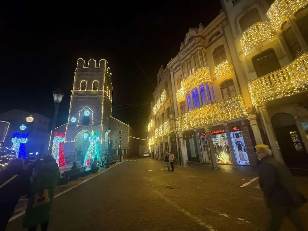 Luces de Navidad de La Ba&ntilde;eza. Le&oacute;n 24 horas.