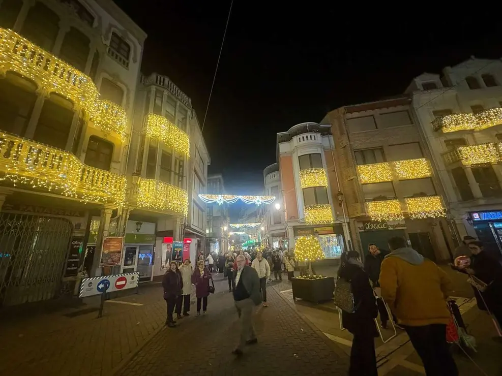 Luces de Navidad de La Ba&ntilde;eza. Le&oacute;n 24 horas.