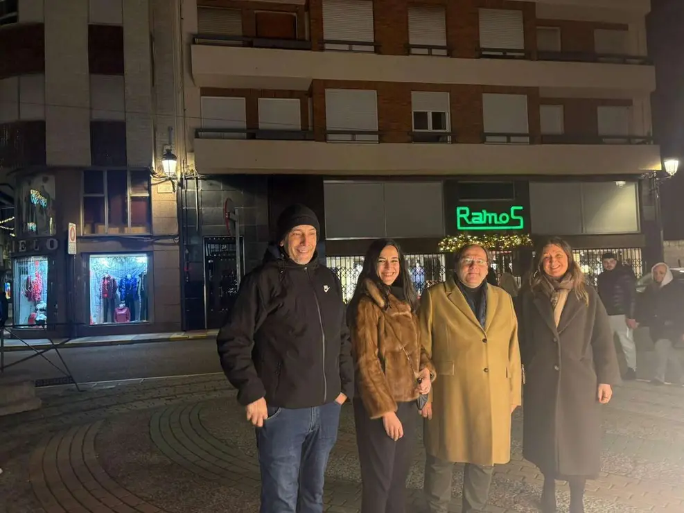 Luces de Navidad de La Ba&ntilde;eza. Le&oacute;n 24 horas.