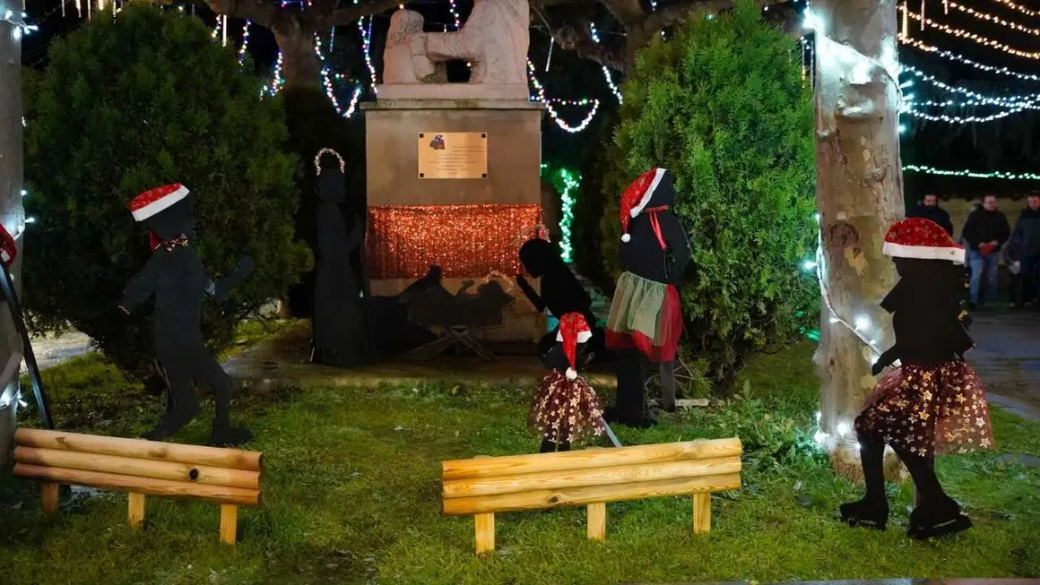 Vecinos del barrio de San Benito, protagonistas de la tarde con decoraci&oacute;n, m&uacute;sica y chocolatada. Le&oacute;n 24 horas.
