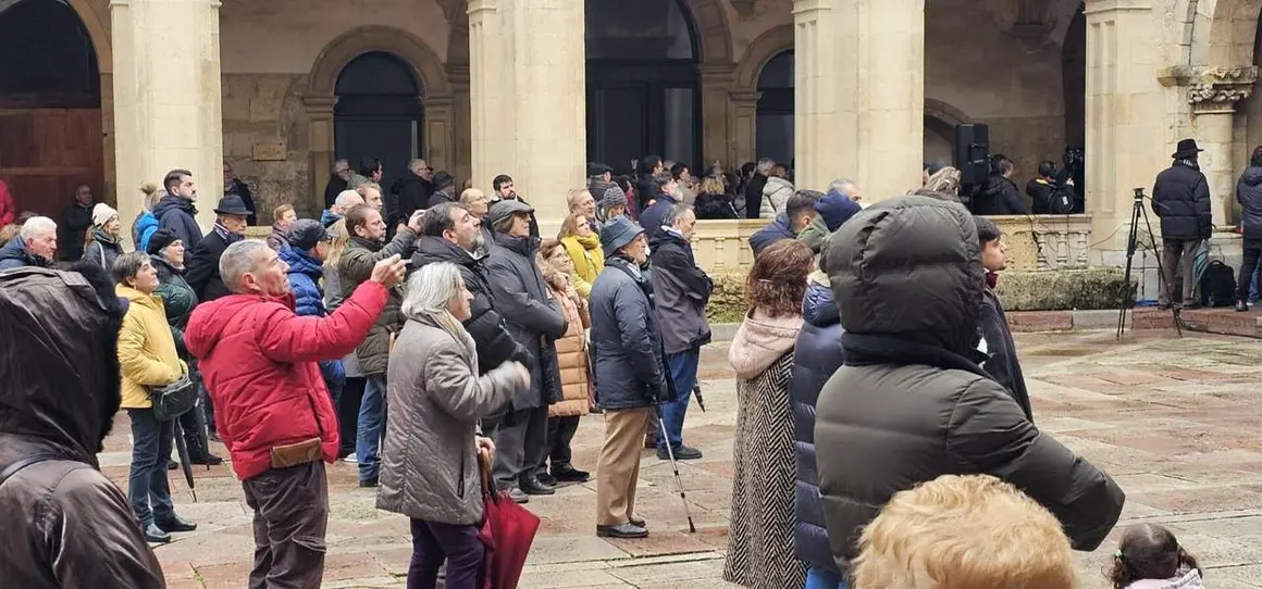 El Pante&oacute;n Real de San Isidoro acogi&oacute; este viernes el primer homenaje a Urraca I, con la presencia de autoridades. Le&oacute;n 24 Horas
