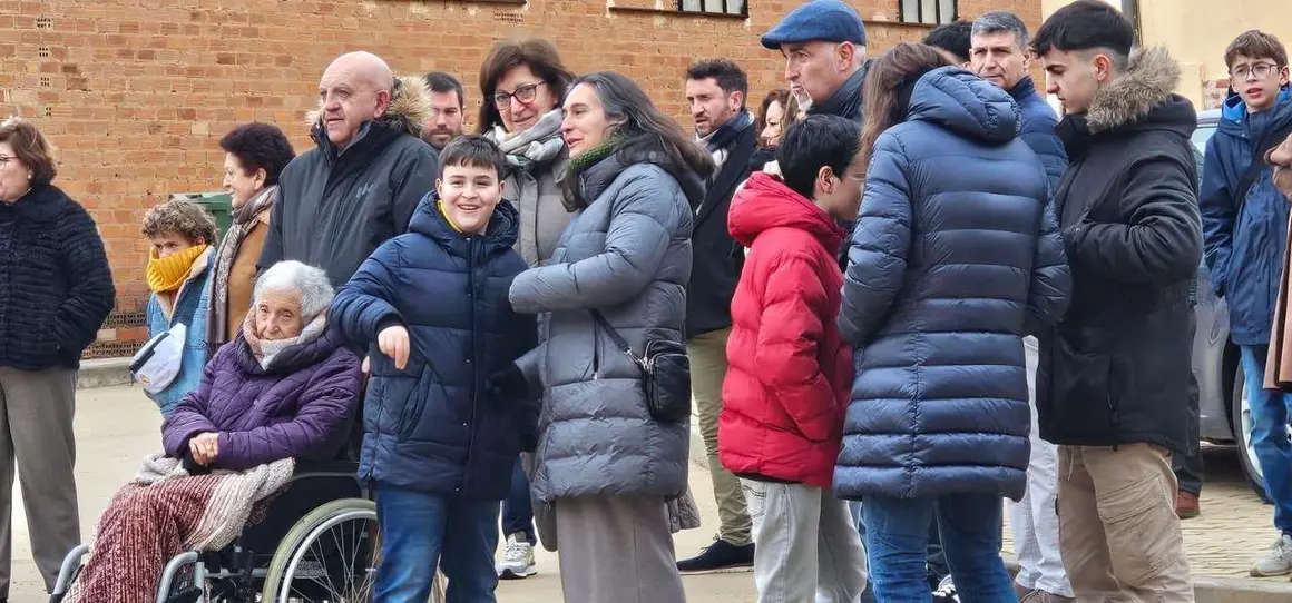 San Ant&oacute;n en Algadefe, con la tradicional subasta de tartas tras los actos del d&iacute;a. | Le&oacute;n 24 Horas