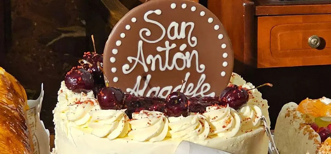 San Ant&oacute;n en Algadefe, con la tradicional subasta de tartas tras los actos del d&iacute;a. | Le&oacute;n 24 Horas