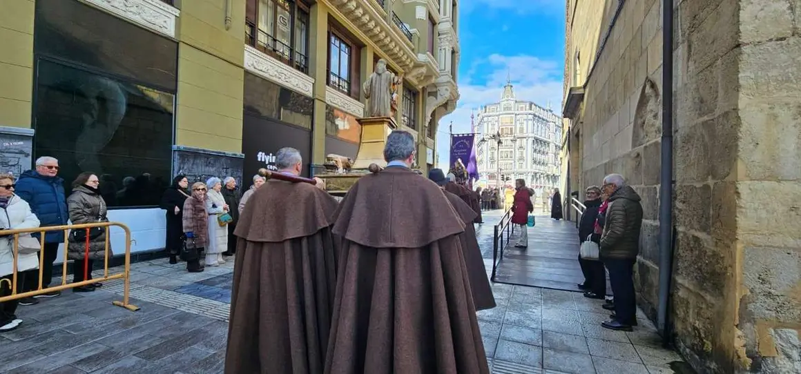 San Ant&oacute;n en el entorno de San Marcelo, este domingo en el centro de Le&oacute;n. Foto: Le&oacute;n 24 Horas