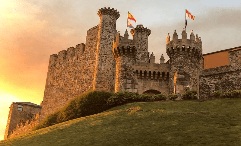 El foro &lsquo;Ponferrada. Nodo log&iacute;stico del Corredor Atl&aacute;ntico Noreste&rsquo; se celebra este jueves y viernes en el Castillo de los Templarios de Ponferrada. 