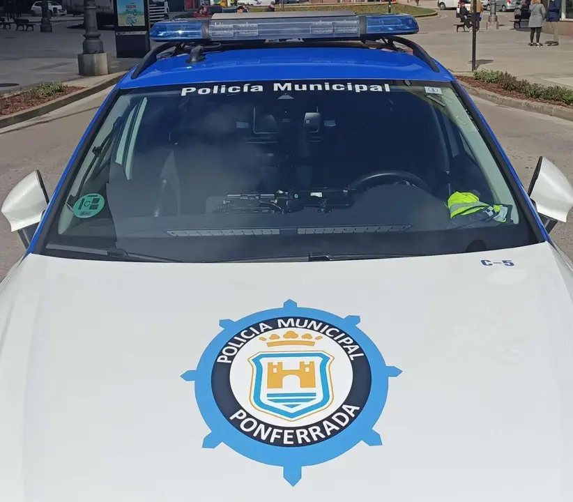 Veh&iacute;culo de la Polic&iacute;a Local de Ponferrada.