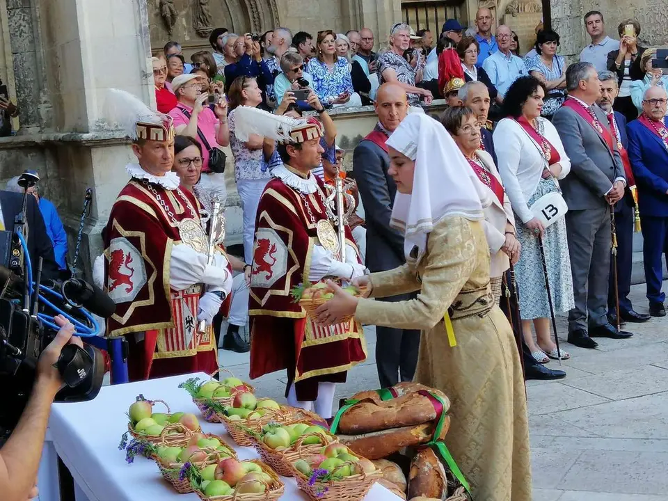 Sigue en directo el Desfile de Pendones Concejiles y la ceremonia del Foro u Oferta de las Cantaderas San Froil&aacute;n