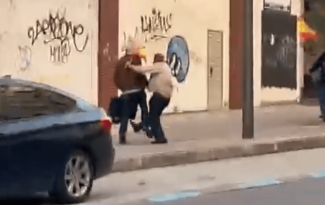 La agresi&oacute;n tuvo lugar en la tarde del 11 de abril de 2024 junto a la sede del PSOE de Ponferrada.