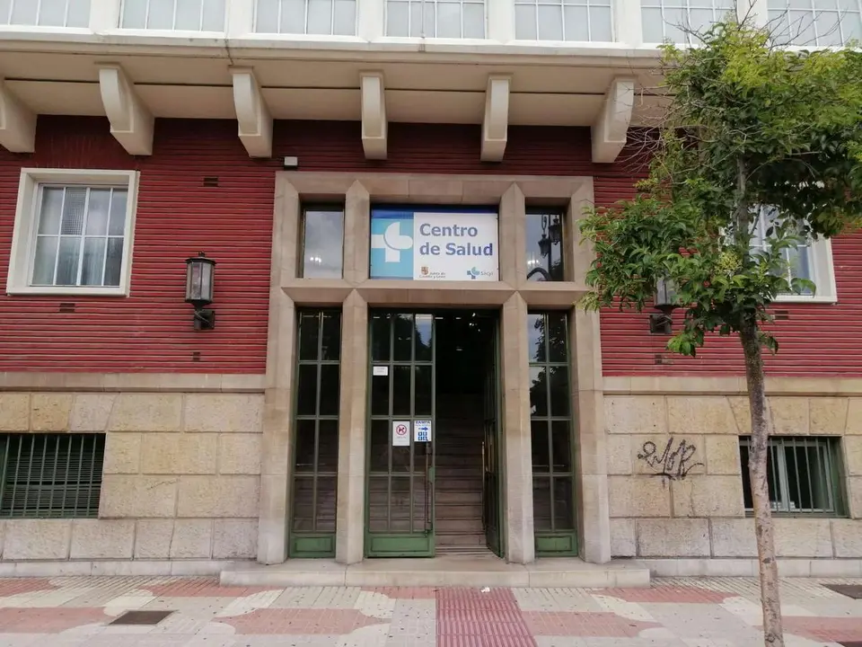 Fachada del centro de salud de la Condesa. 