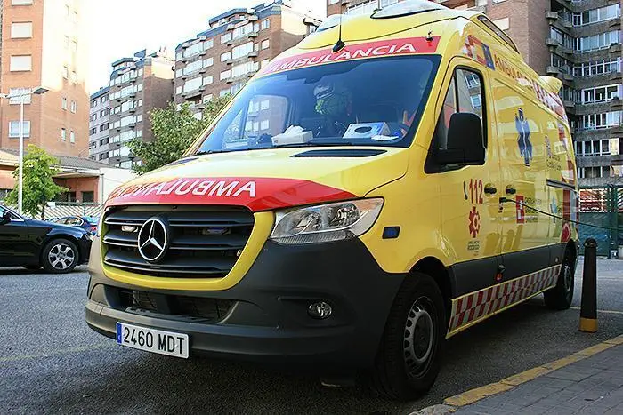 Imagen de archivo de una ambulancia con soporte vital b&aacute;sico. | Emergencias 112