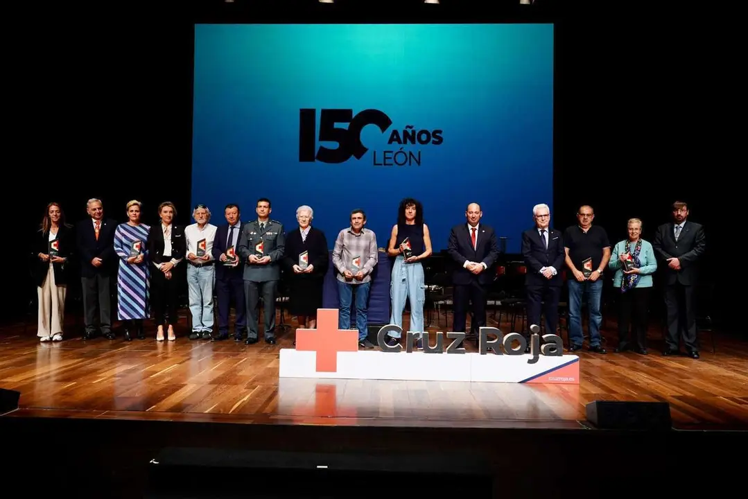 Los galardonados en la celebraci&oacute;n de los 150 a&ntilde;os de Cruz Roja Le&oacute;n. | Cruz Roja
