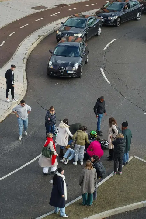 Imagen de archivo de un accidente de moto en la capital leonesa. | ICAL