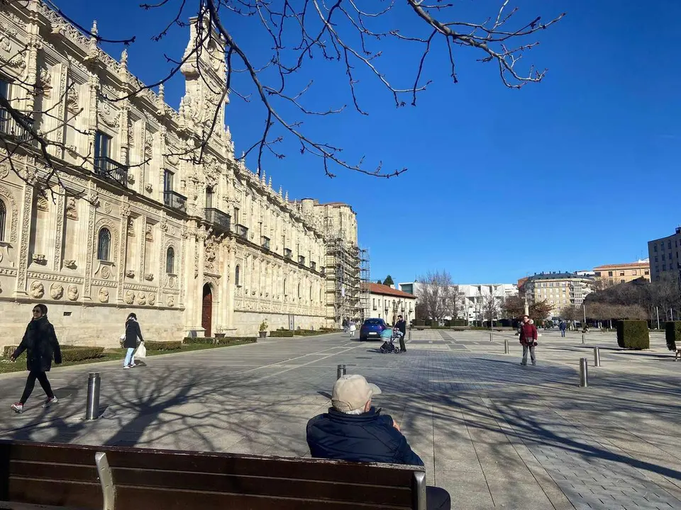 LE&Oacute;N24HORAS