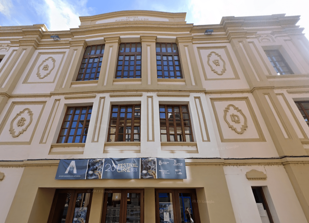 Teatro Gull&oacute;n, Astorga