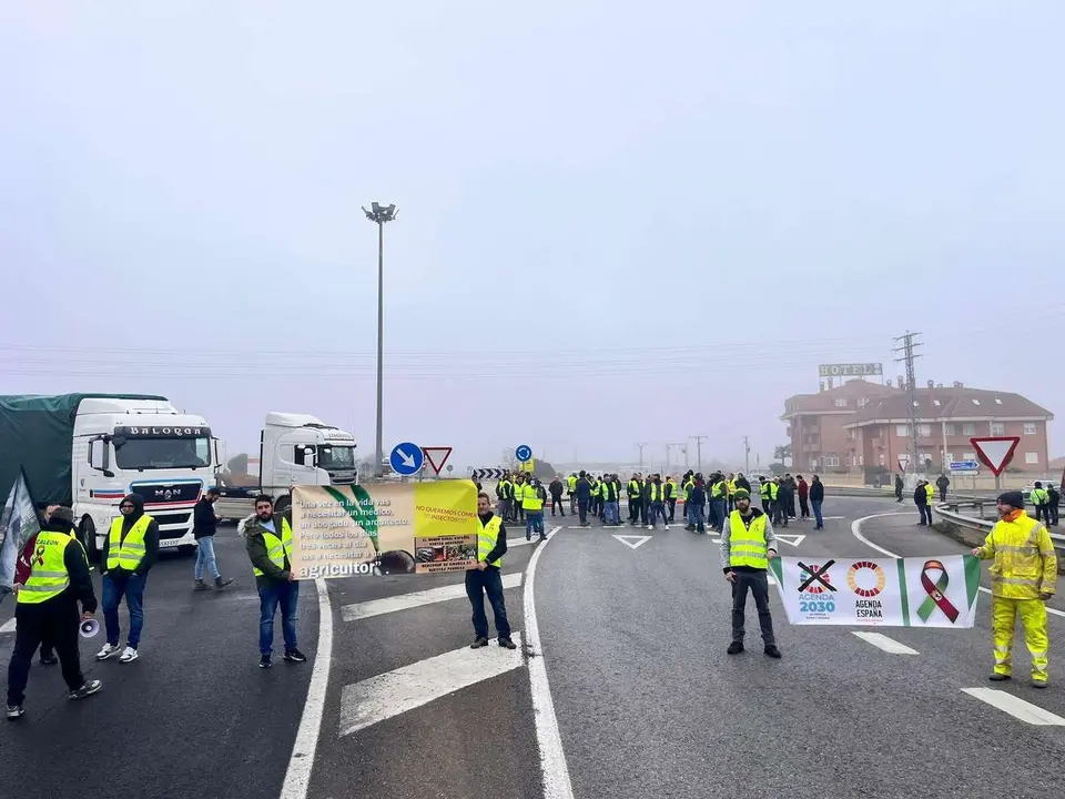 Protestas de Decale&oacute;n en el pol&iacute;gono de Villadangos