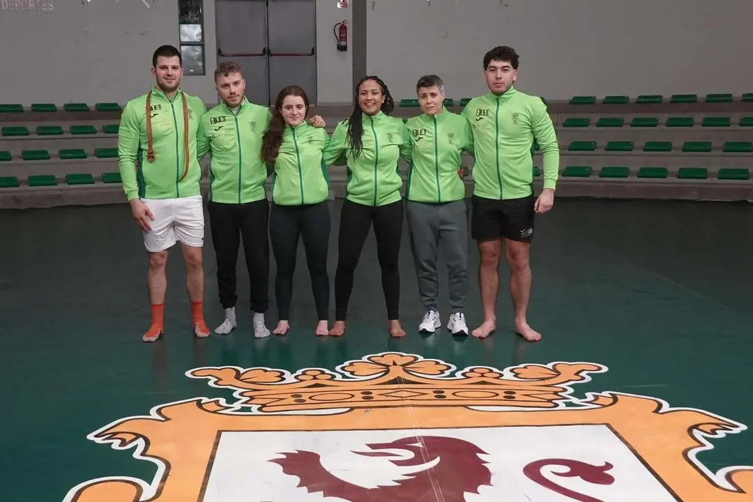 Representaci&oacute;n leonesa para el campeonato de back-hold