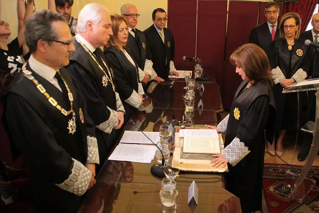 ICAL. Toma de posesi&oacute;n ante la Sala de Gobierno del Tribunal Superior de Justicia de Castilla y Le&oacute;n de Ana del Ser L&oacute;pez (D) como presidenta de la Audiencia Provincial de Le&oacute;n