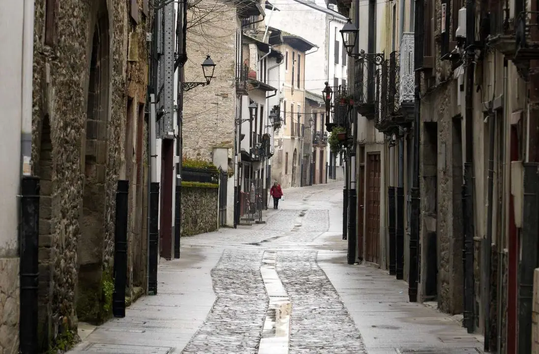 C&eacute;sar S&aacute;nchez. ICAL. Calle del Agua de Villafranca del Bierzo (Le&oacute;n)