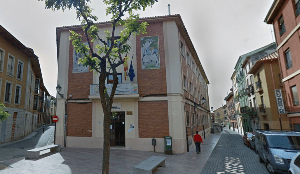 Colegio Ponce de Le&oacute;n, calle Serranos