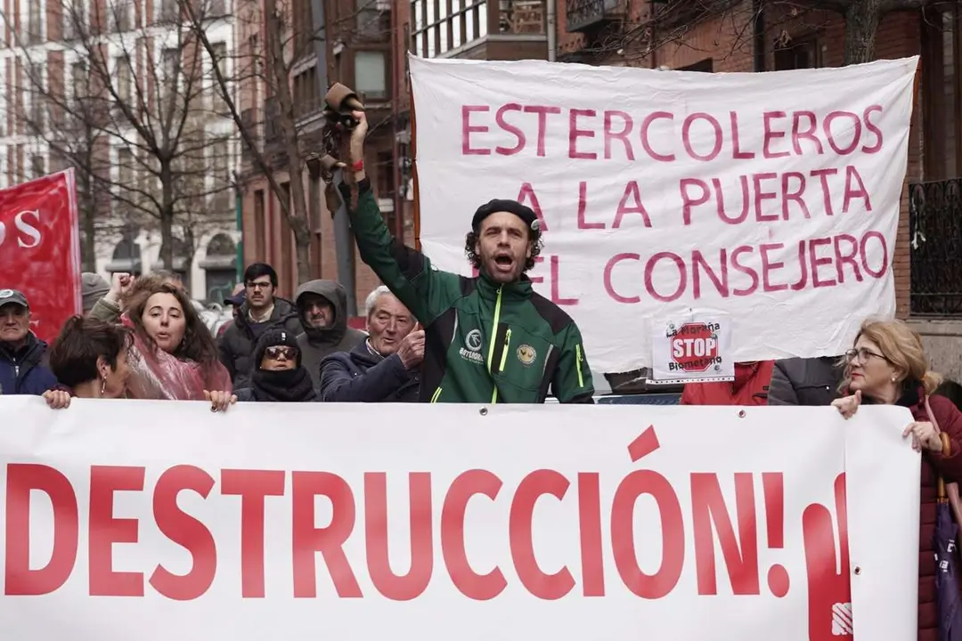Manifestaci&oacute;n contra la proliferaci&oacute;n de macrogranjas y plantas de biog&aacute;s en Castilla y Le&oacute;n. / CACHO / ICAL