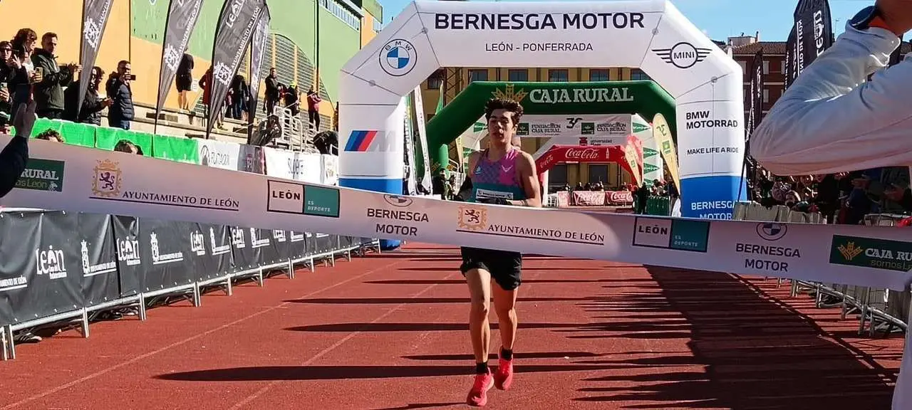 Llegada Peque Media Marat&oacute;n (2K) Le&oacute;n 2025