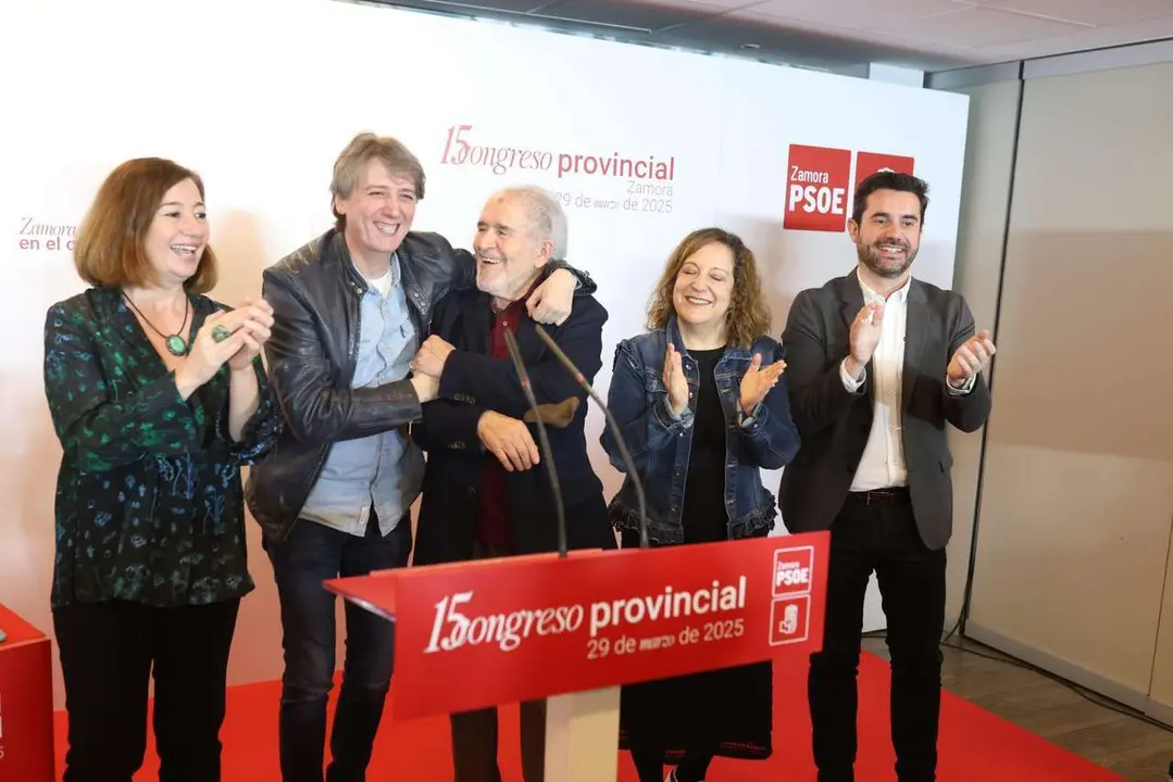 Carlos Mart&iacute;nez y la presidenta del Congreso de los Diputados, Francina Armengo, asisten al XV Congreso Provincial del Partido Socialista de Zamora. / JL LEAL / ICAL