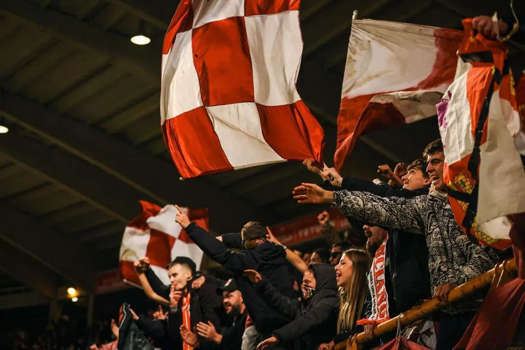 @CyDLeonesa