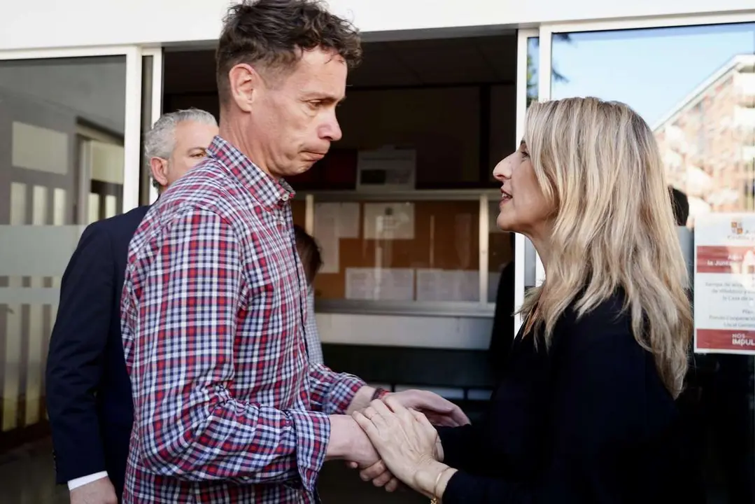 Campillo. ICAL. Vicepresidenta segunda del Gobierno, Yolanda D&iacute;az, se re&uacute;ne con el alcalde  de Villablino, Mario Rivas