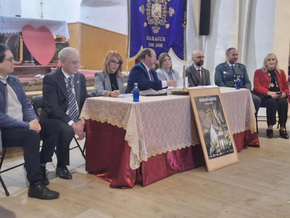 Subasta tradicional de la Semana Santa 2025 de Sahag&uacute;n. / LE&Oacute;N24HORAS