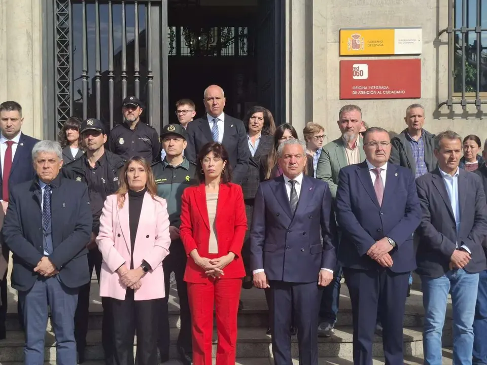 Minuto de silencio por la &uacute;ltima v&iacute;ctima de violencia machista con la presencia en Le&oacute;n de la ministra de Igualdad