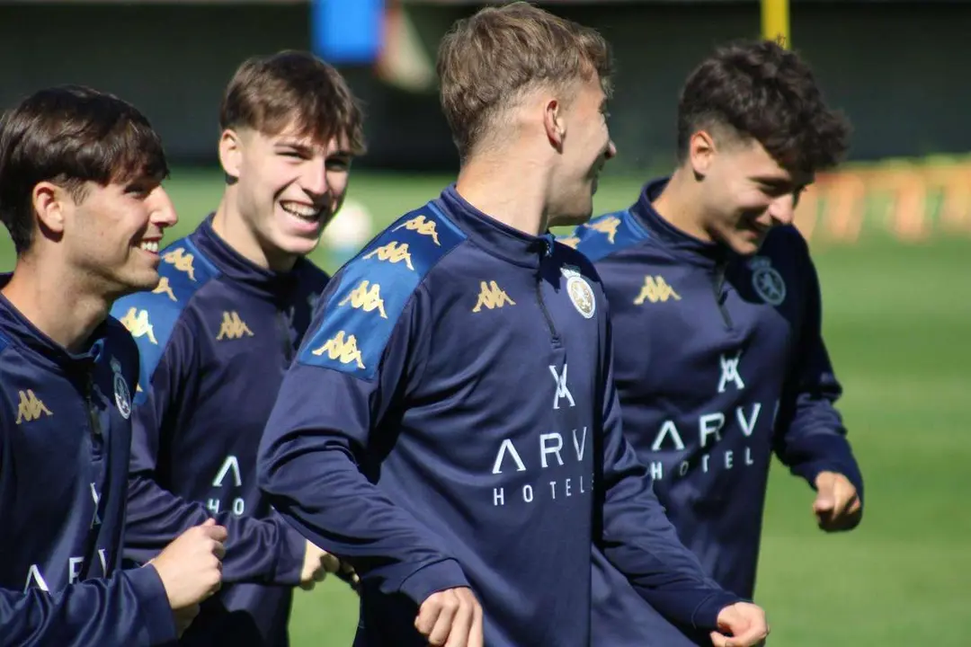 Entrenamiento de la Cultural antes de viajar a Lezama este s&aacute;bado. / CyDLeonesa