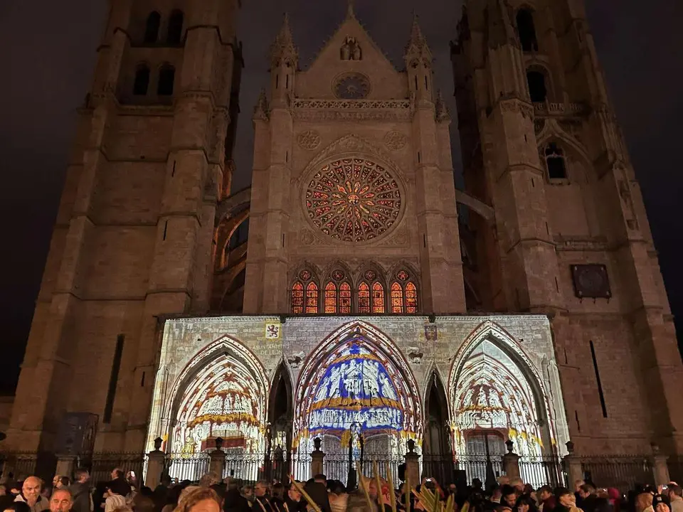 Proyecciones en la catedral de Le&oacute;n