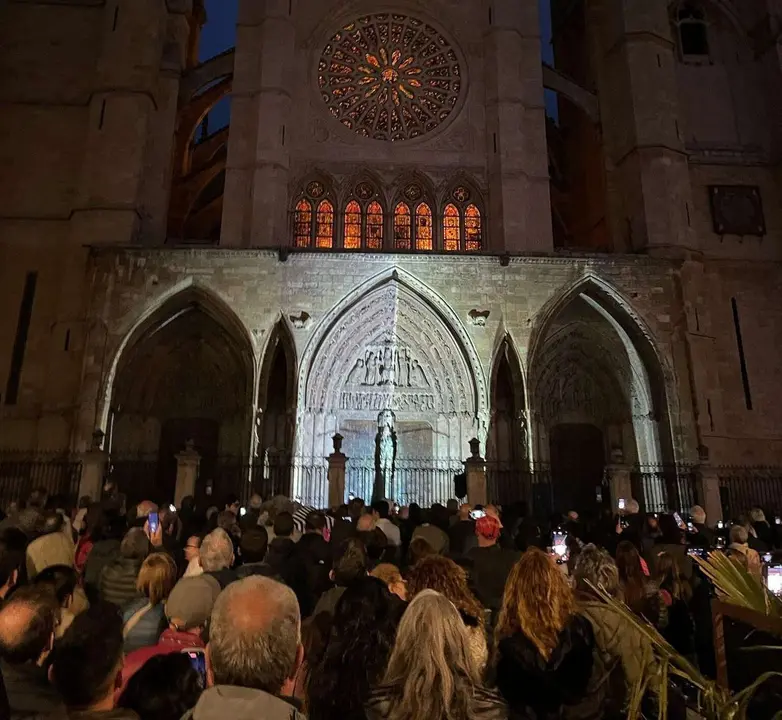 Proyecciones en la catedral de Le&oacute;n. Le&oacute;n24horas