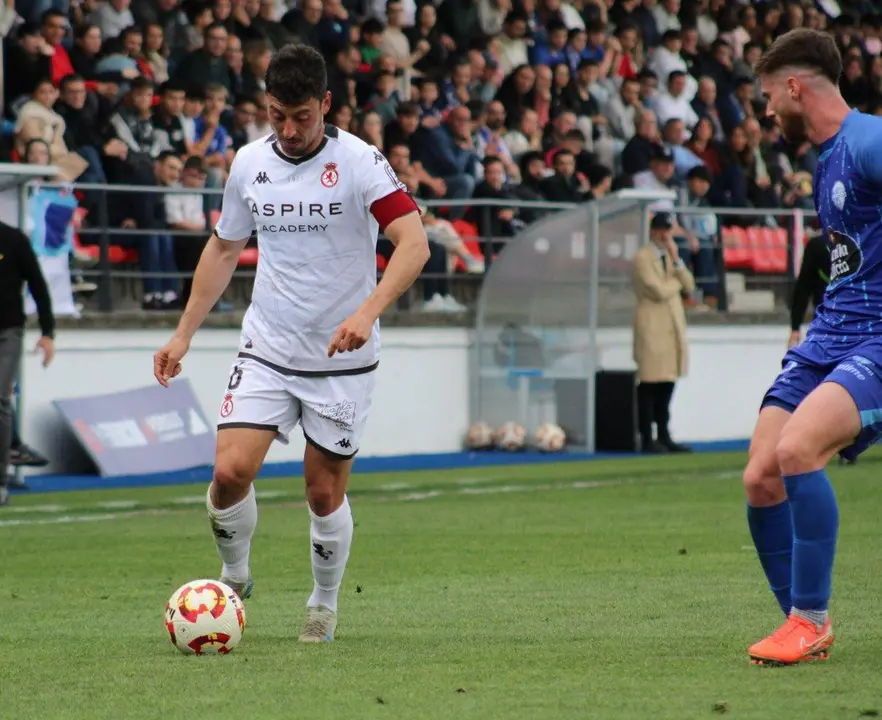 Un momento el partido de la CUltural ante el Ourense. / CyDLeonesa