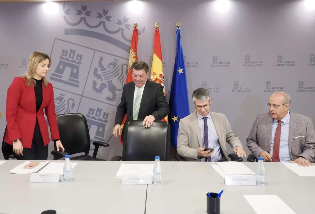 El consejero de la Presidencia, Luis Miguel Gonz&aacute;lez Gago, preside el Consejo de Castilla y Le&oacute;n de Cooperaci&oacute;n para el Desarrollo. / ICAL
