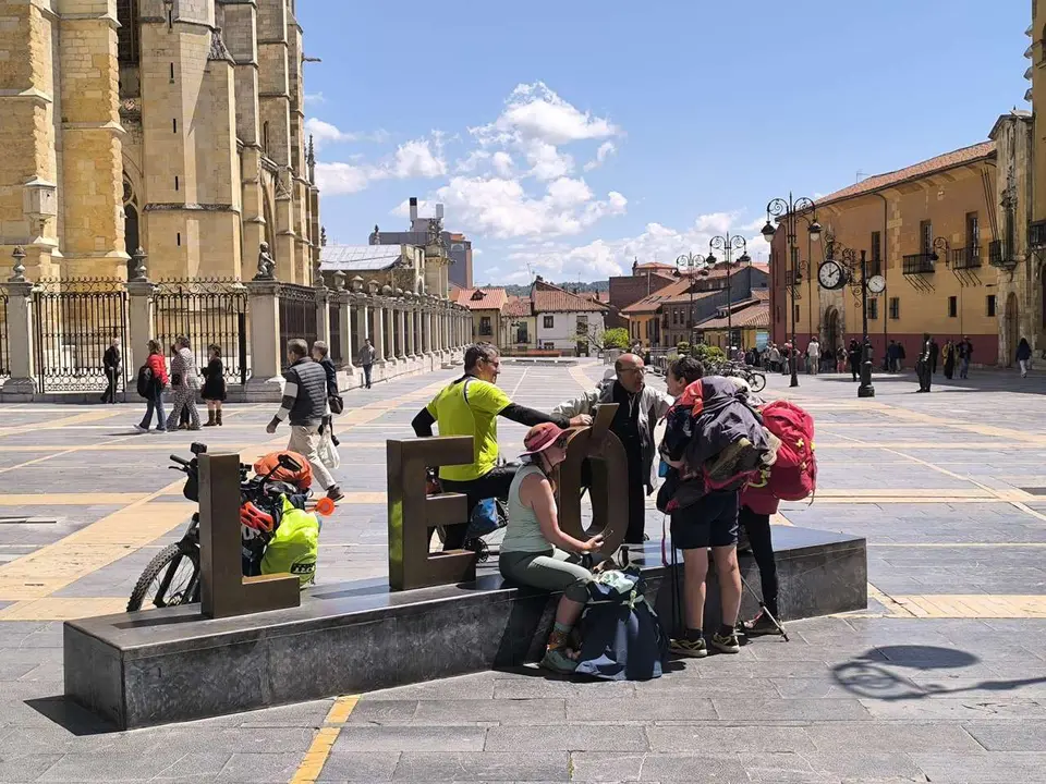 LE&Oacute;N24HORAS