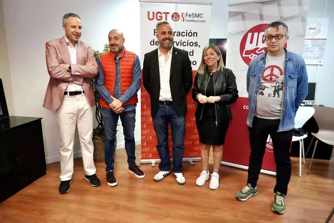 Campillo. ICAL. La Federaci&oacute;n de Servicios, Movilidad y Consumo de UGT en Castilla y Le&oacute;n celebra sus Jornadas de Acci&oacute;n sindical y Negociaci&oacute;n Colectiva, Juventud, Mujeres y personas LGTBI. El secretario general de UGT Castilla y Le&oacute;n, &Oacute;scar Lobo, atiende a los medios junto al secretario general de FeSMC UGT CyL, H&eacute;ctor Y&aacute;g&uuml;ez Mart&iacute;n, la secretaria de Acci&oacute;n Sindical y Coordinaci&oacute;n Sectorial de FeSMC UGT CyL, M&oacute;nica Gay Ce&ntilde;al, y el vicesecretario General &Aacute;rea externa de FeSMC, Pedro Aller.