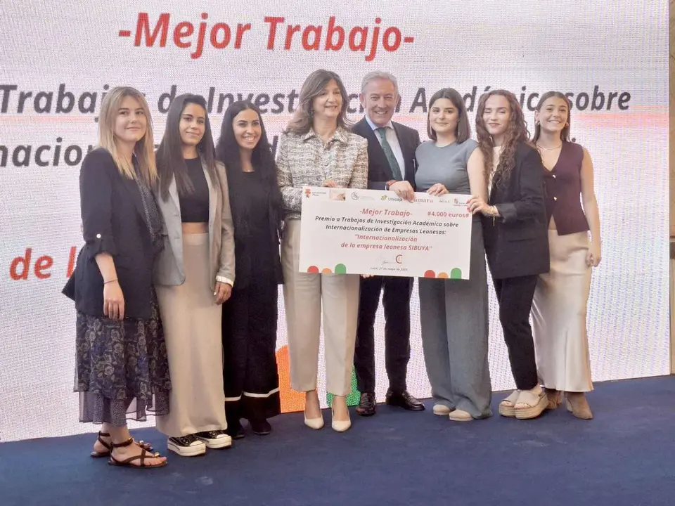 Premiados por trabajos de investigaci&oacute;n acad&eacute;mica en la internacionalizaci&oacute;n de empresas leonesas