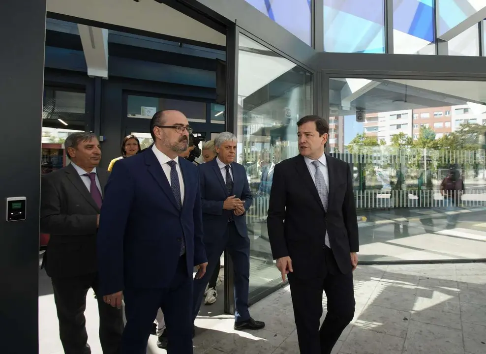 C&eacute;sar S&aacute;nchez. ICAL. El presidente de la Junta, Alfonso Fern&aacute;ndez Ma&ntilde;ueco, presenta las actuaciones de mejora y modernizaci&oacute;n llevadas a cabo en la estaci&oacute;n de autobuses de Ponferrada