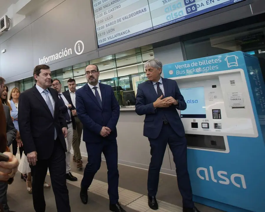 C&eacute;sar S&aacute;nchez. ICAL. El presidente de la Junta, Alfonso Fern&aacute;ndez Ma&ntilde;ueco, presenta las actuaciones de mejora y modernizaci&oacute;n llevadas a cabo en la estaci&oacute;n de autobuses de Ponferrada