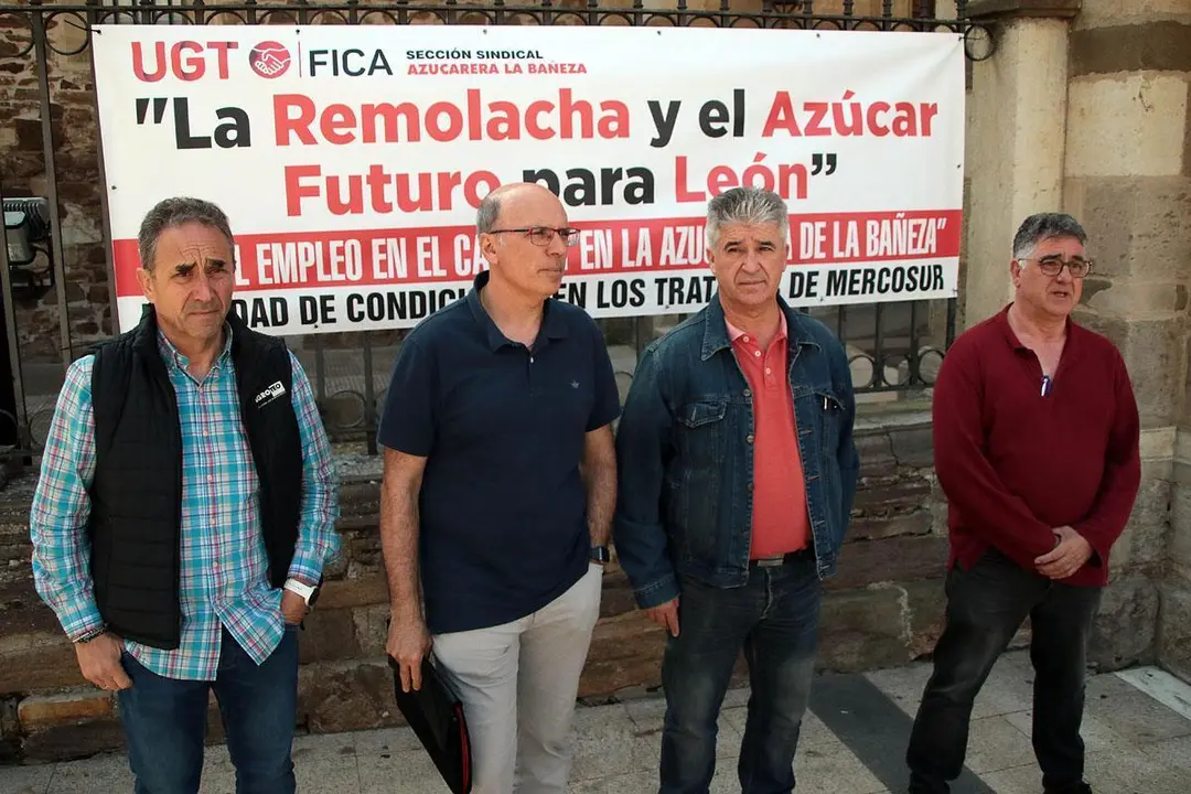 El comit&eacute; de empresa de Azucarera se ha reunido este lunes con dos consejeras de la Junta. | ICAL