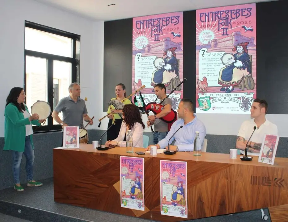 Rueda de prensa de presentaci&oacute;n de II Entresebes Grajal de Campos