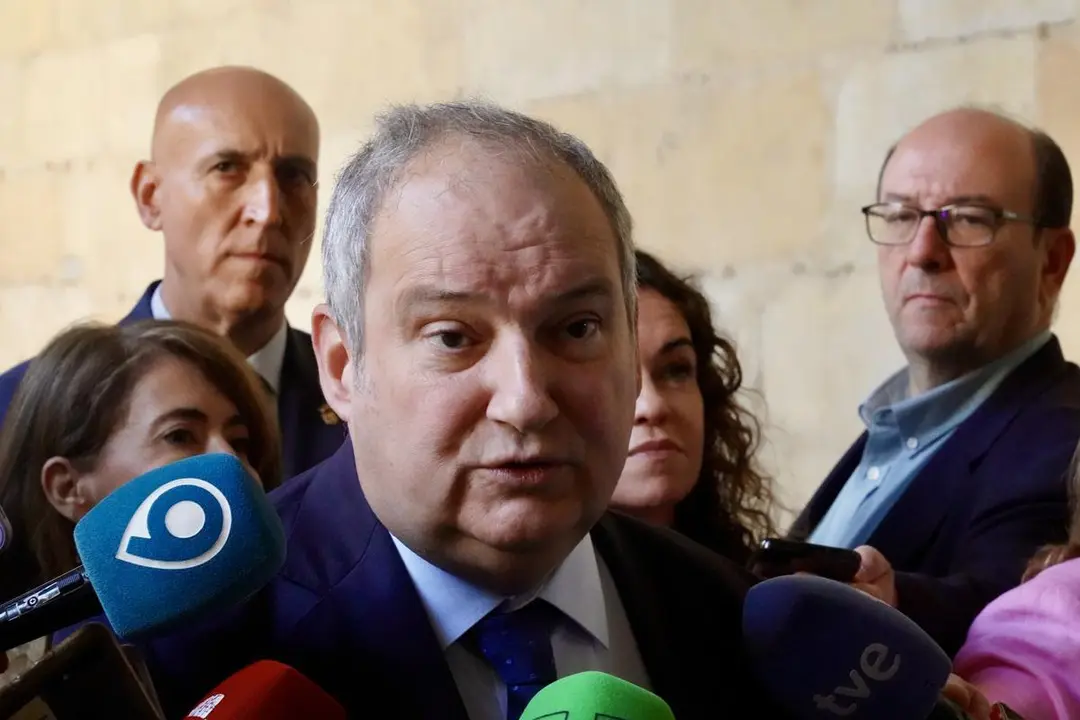 El ministro Hereu visita el Parador de Le&oacute;n. | ICAL