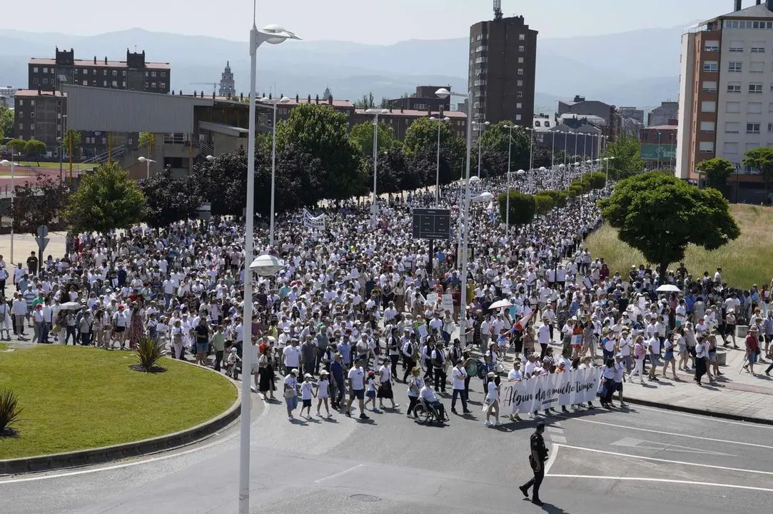 C&eacute;sar S&aacute;nchez. ICAL. Manifestaci&oacute;n de la plataforma Oncobierzo para reclamar mejoras en el Servicio de Oncolog&iacute;a del Hospital del Bierzo y en toda la sanidad de la comarca bajo el lema 'Por m&iacute;'