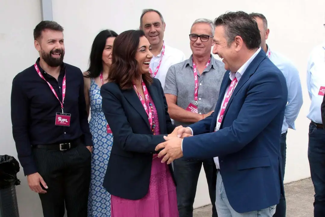 Peio Garc&iacute;a. ICAL. El secretario general de Uni&oacute;n del Pueblo Leon&eacute;s, Luis Mariano Santos, y la secretaria general entrante, Alicia Gallego, asisten a la celebraci&oacute;n del XIII Congreso General Ordinario de UPL.