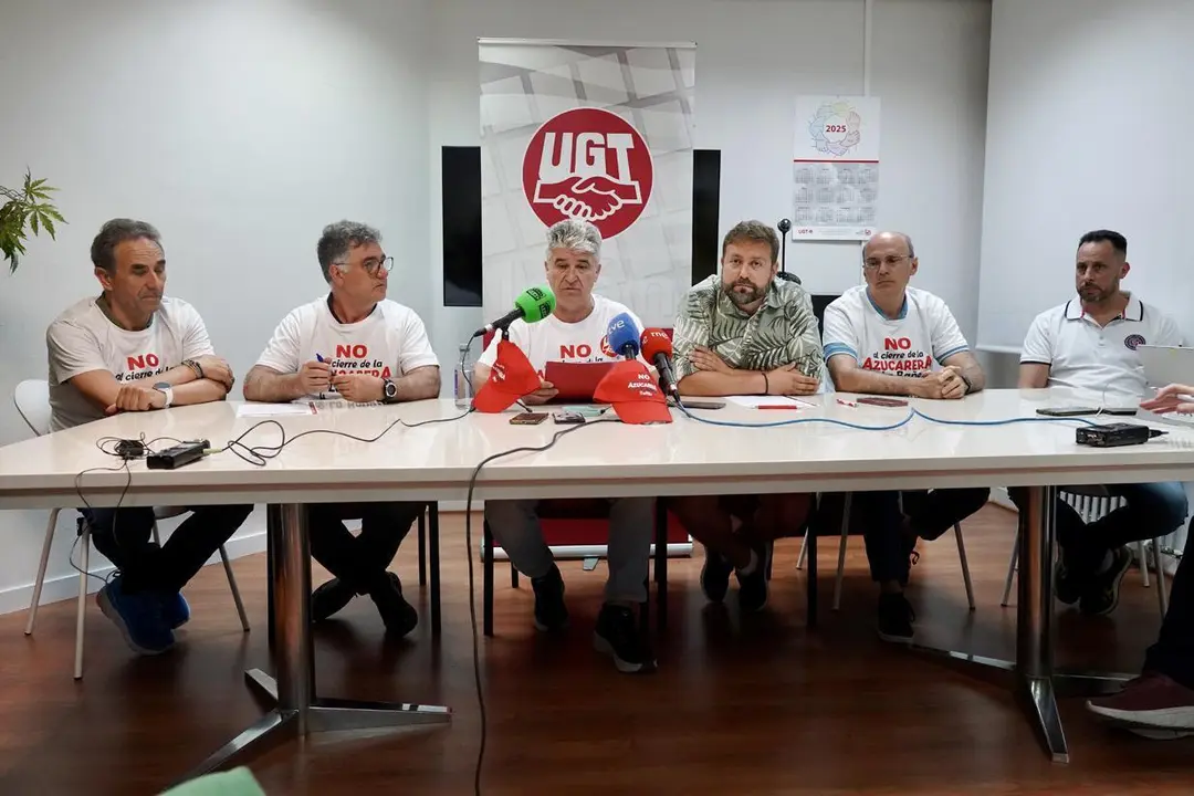 Representantes de UGT-FICA han comparecido este jueves en Le&oacute;n para hablar sobre el cierre de la planta de Azucarera en La Ba&ntilde;eza. | ICAL